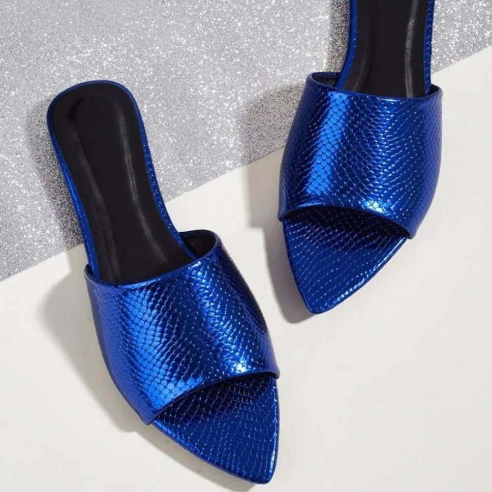 Blue textured slide sandals